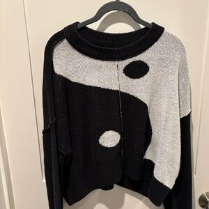 SO Yin Yang Crop Top Cropped Sweater Large